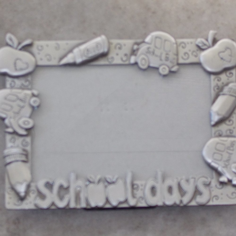 EUC, Pewter "School Days" frame holds 4x6" Pic frame approximately 5.5"x7.5"